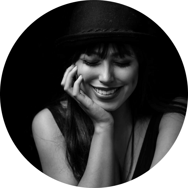 Plaatshouder afbeelding met de avatar van de gebruiker die de aanbeveling schrijft.